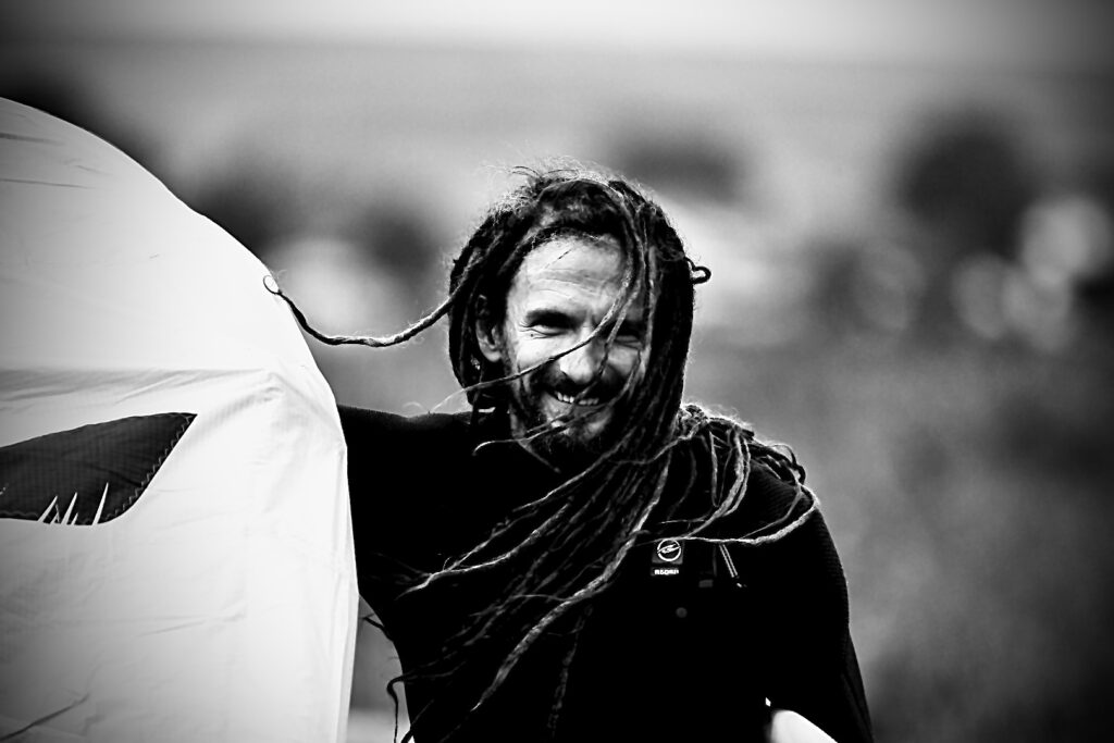 Jan going Kitesurfing in Ballynamona